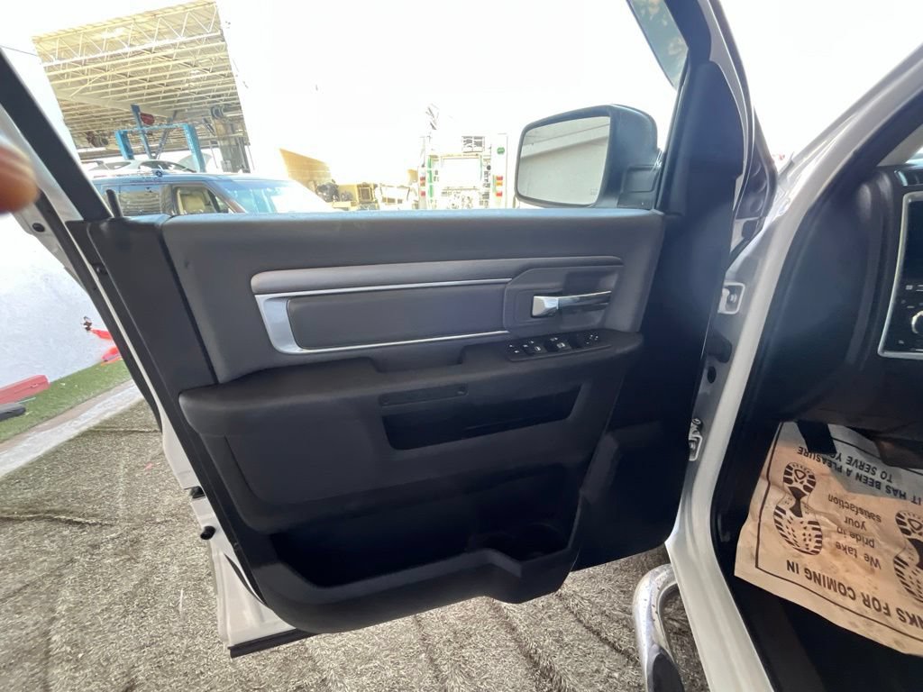Used 2022 RAM 1500 Classic SLT RWD image 10