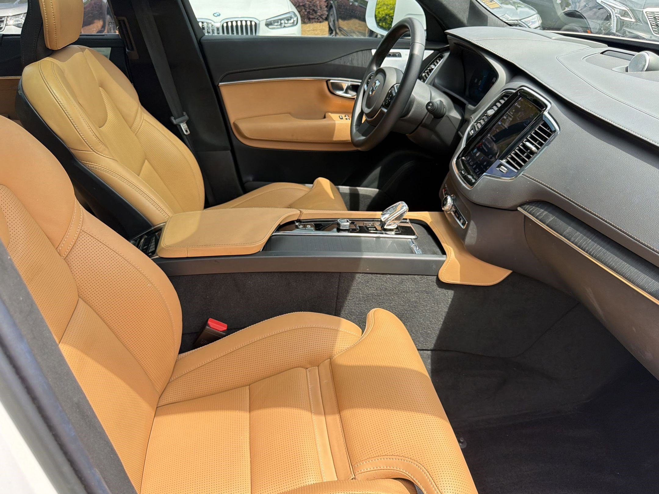 Used 2023 Volvo XC90 T8 Ultimate w/ Lounge Package AWD/4WD image 30