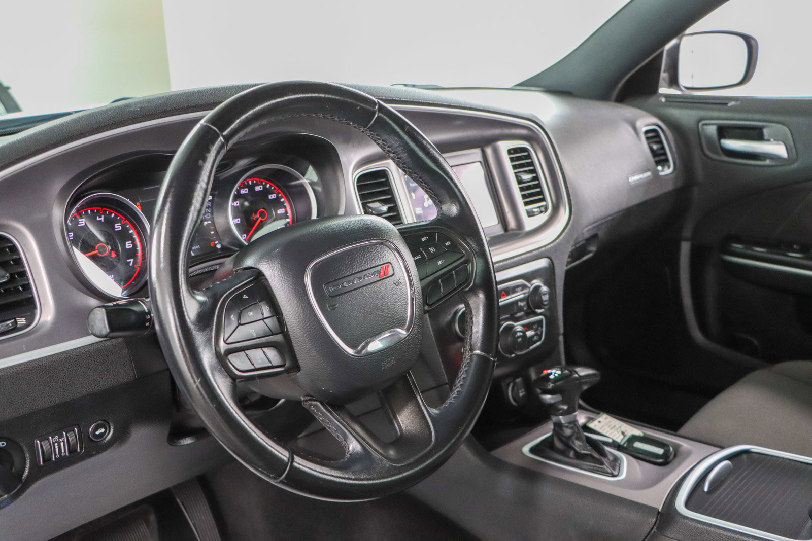 Used 2022 Dodge Charger SXT image 22