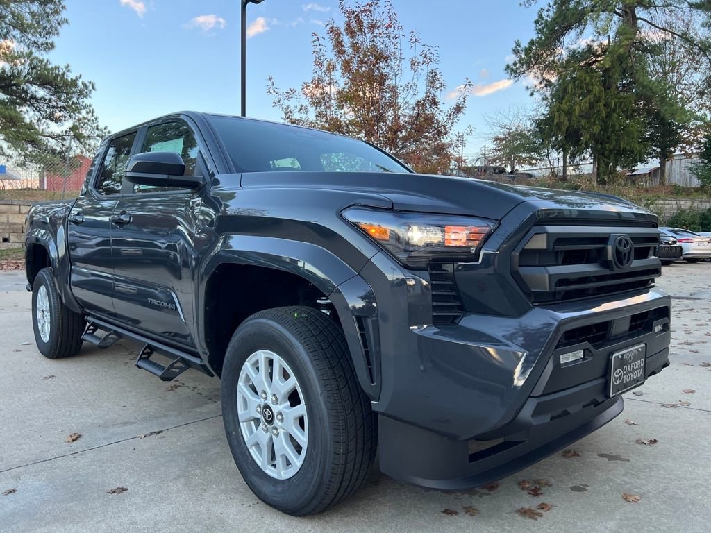 New 2025 Toyota Tacoma SR5