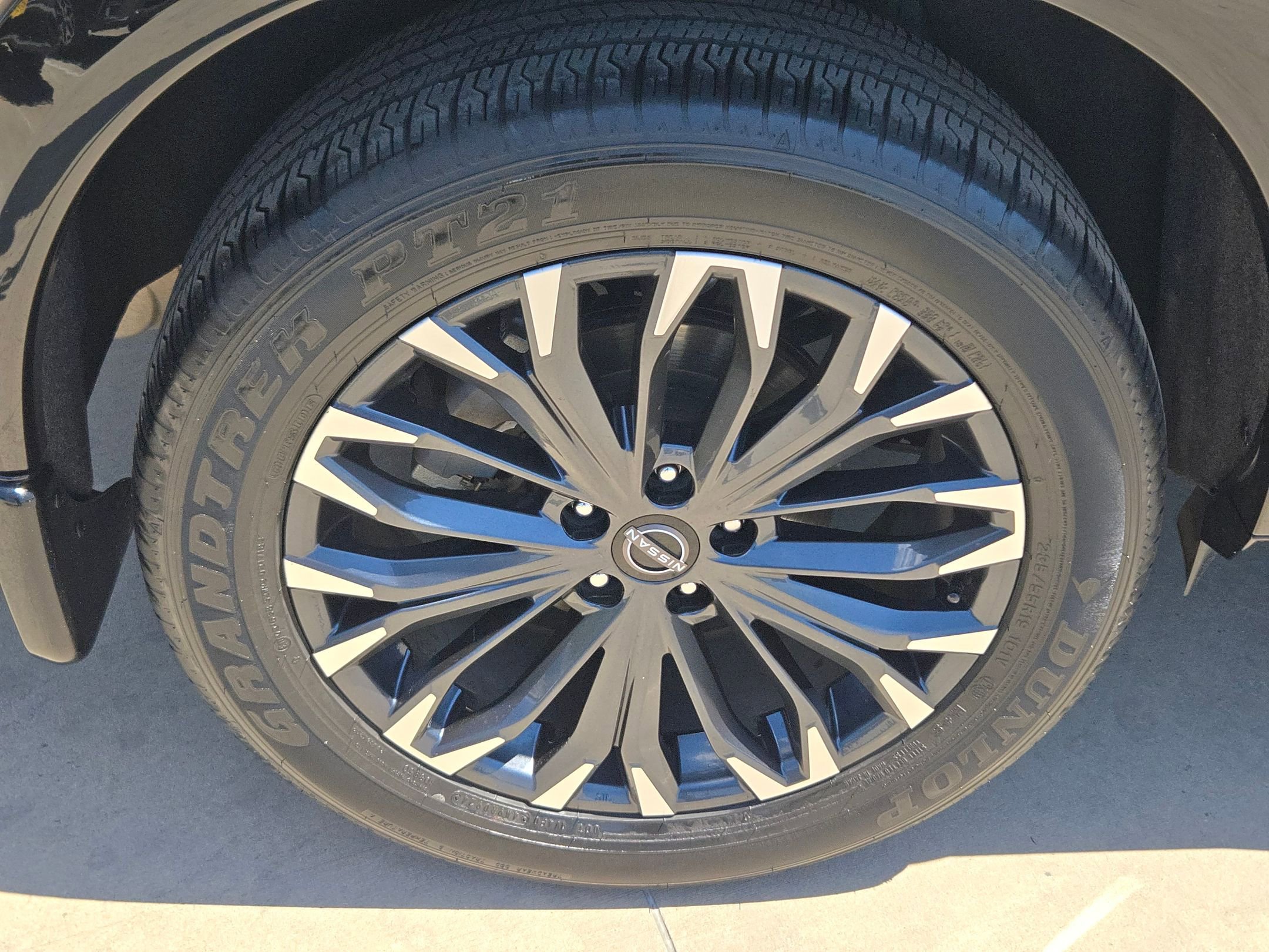 Certified 2024 Nissan Rogue Platinum image 32