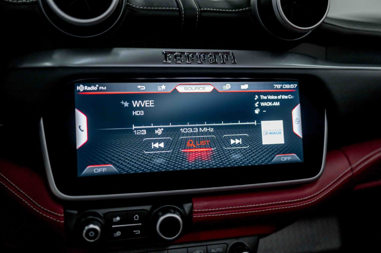 Used 2020 Ferrari Portofino RWD image 74