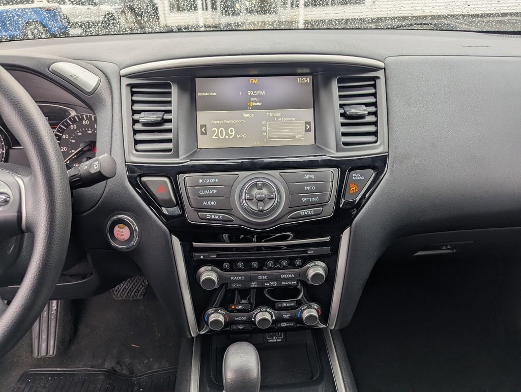 Used 2020 Nissan Pathfinder S AWD/4WD image 17