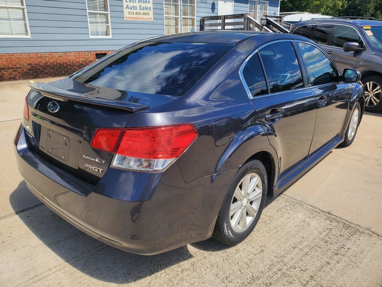 Used 2012 Subaru Legacy 2.5i Premium AWD/4WD image 9
