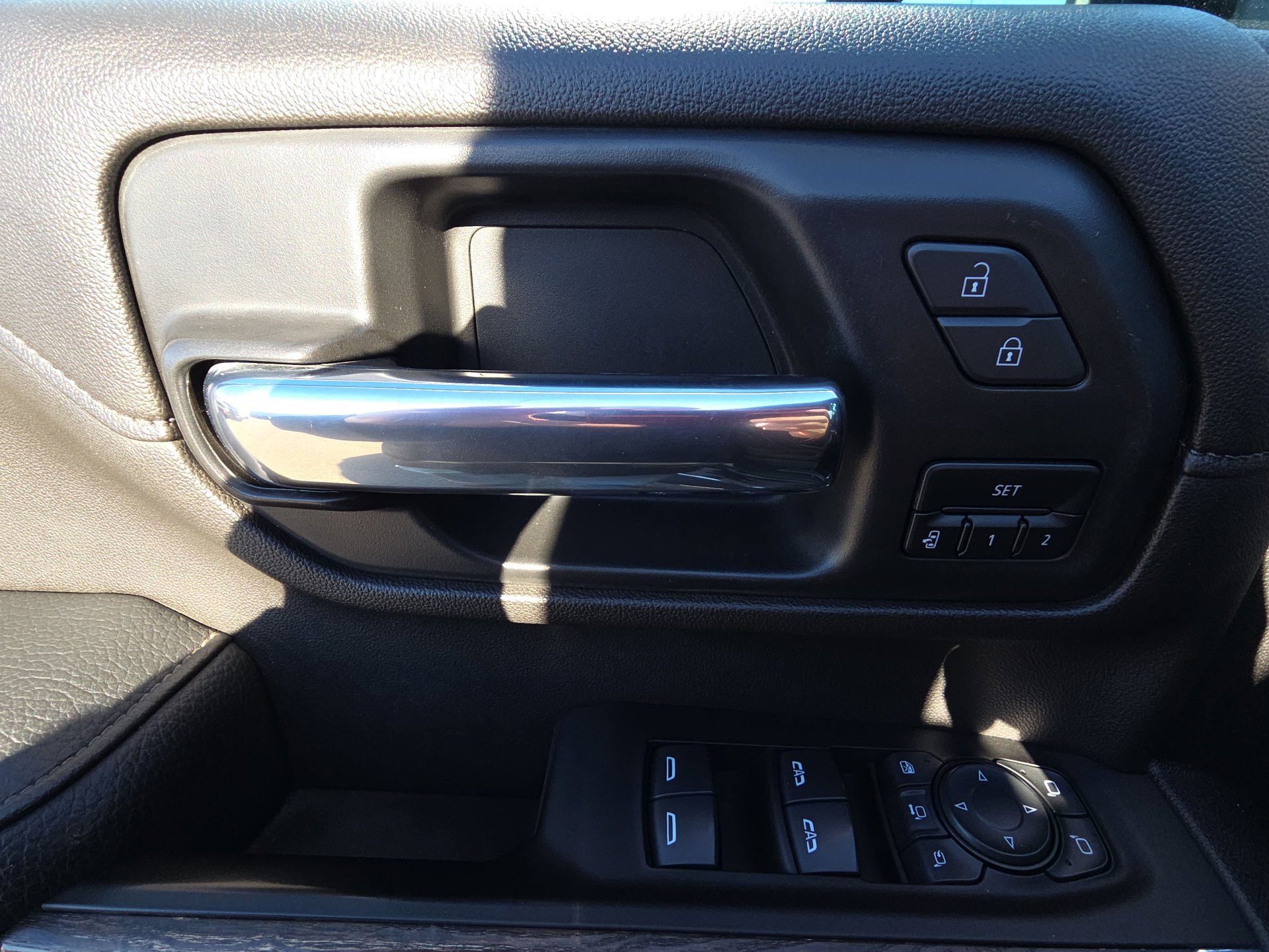 Used 2022 GMC Sierra 2500 Denali w/ Denali Ultimate Package image 15