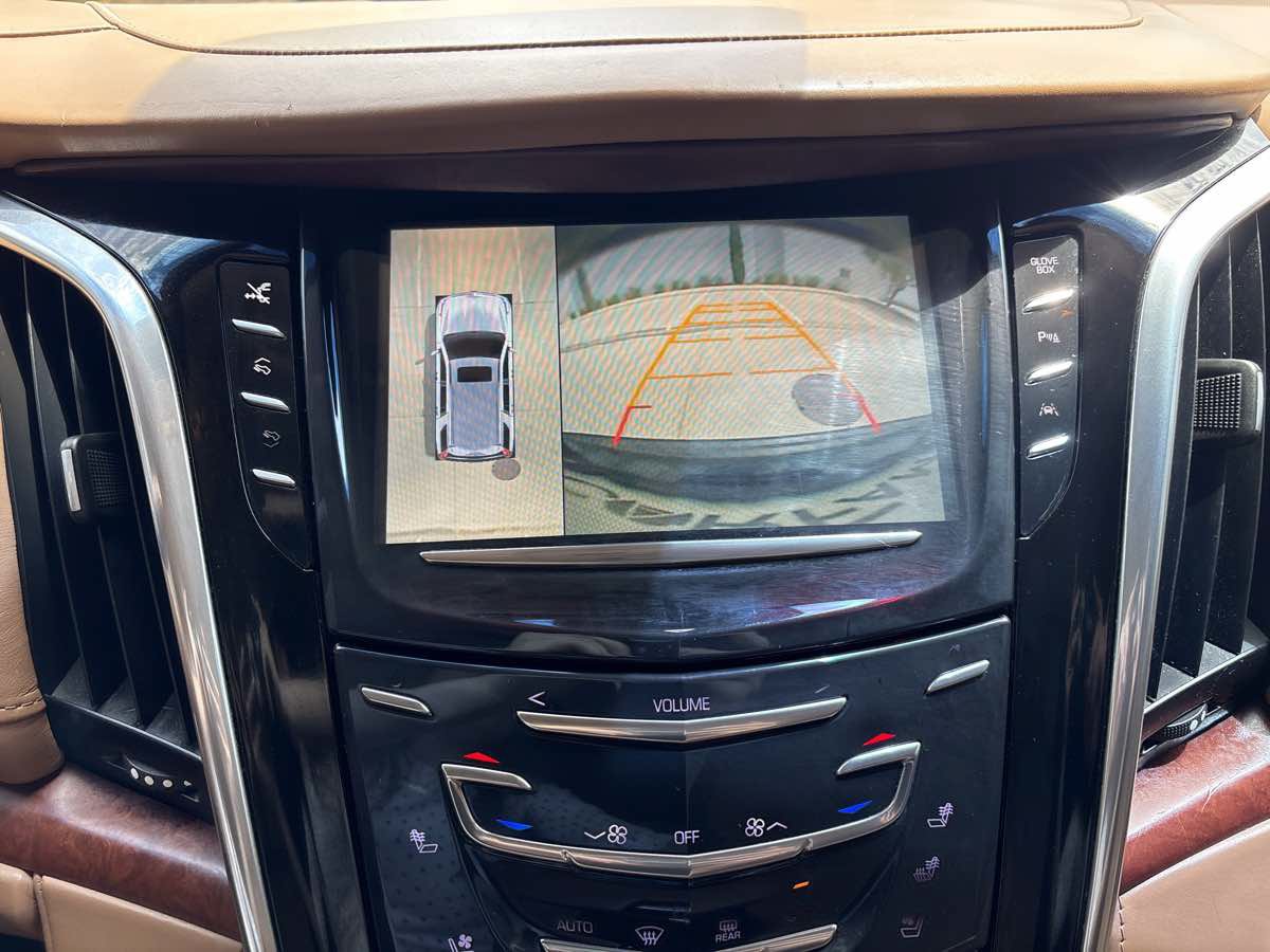 Used 2016 Cadillac Escalade Platinum AWD/4WD image 31
