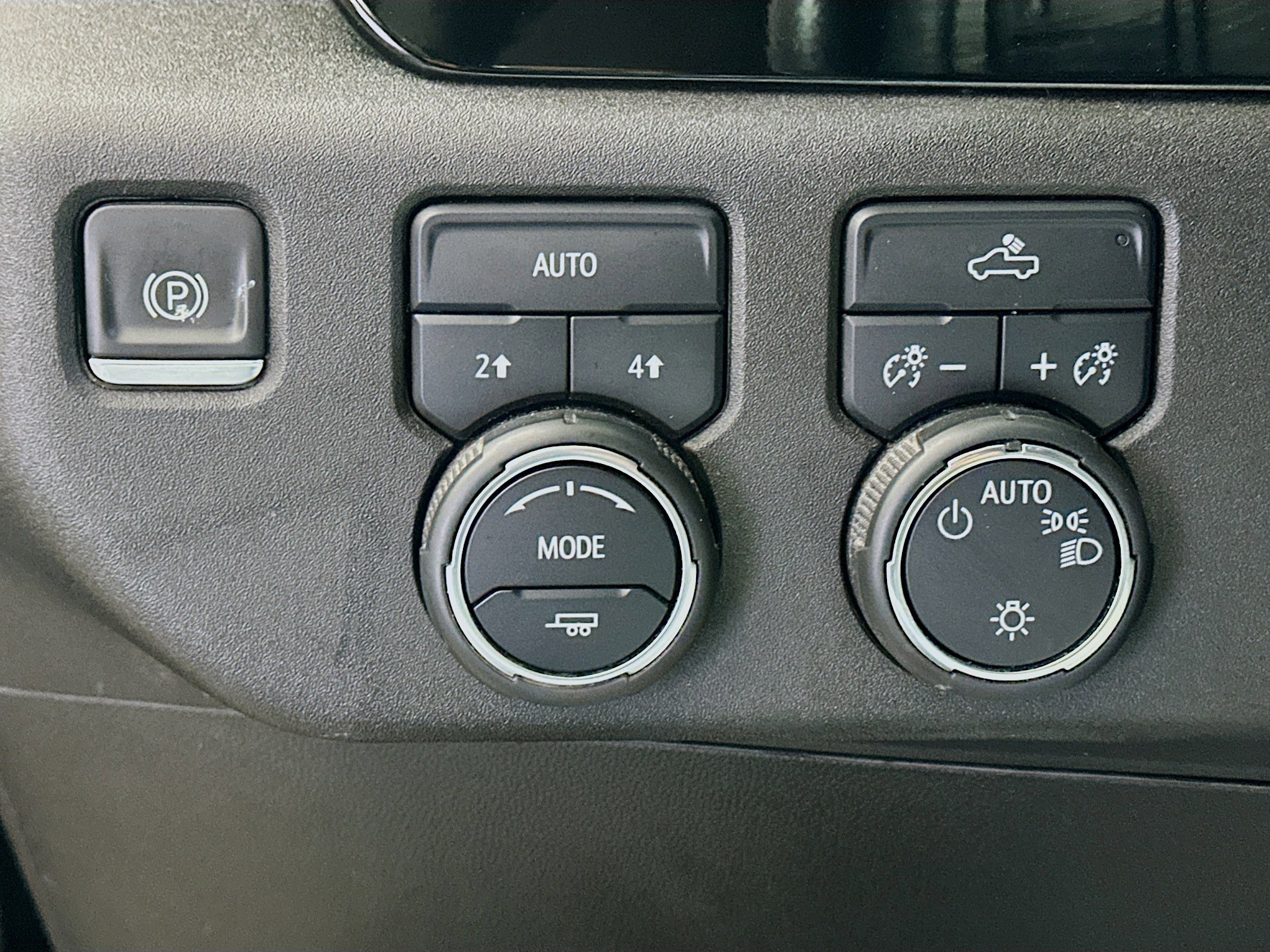 Used 2024 Chevrolet Silverado 1500 LT image 16