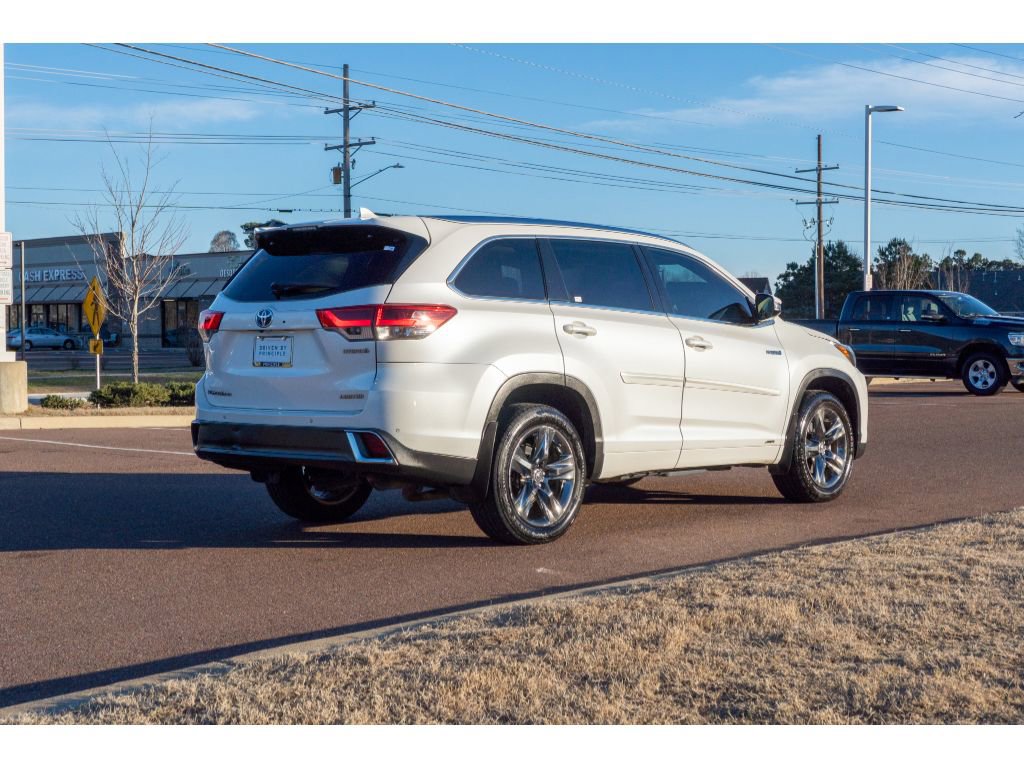 Used 2018 Toyota Highlander Limited Platinum image 5