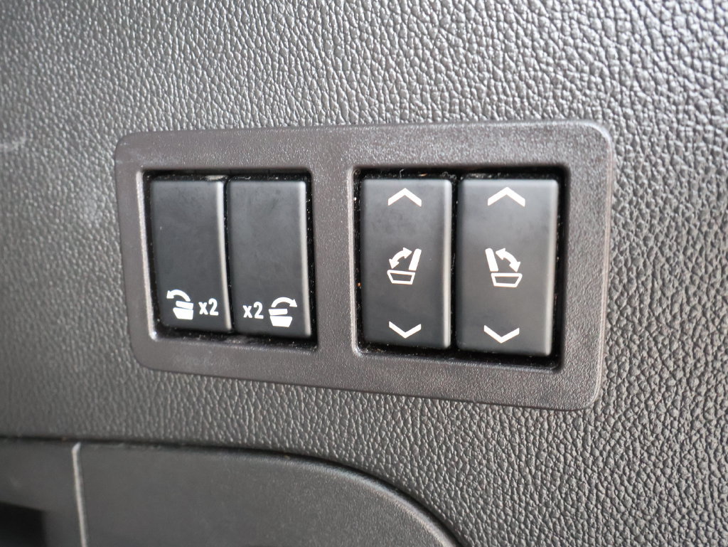 Used 2019 Chevrolet Tahoe LT w/ Luxury Package AWD/4WD image 34