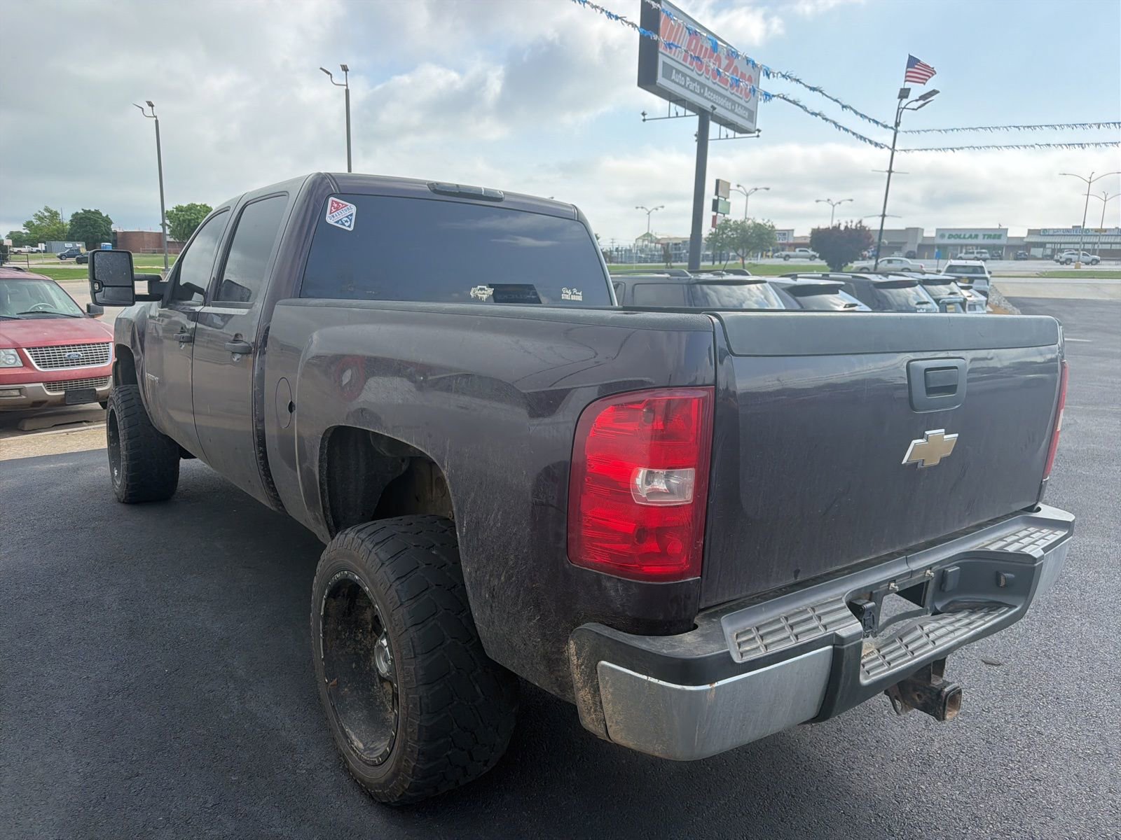 Used 2008 Chevrolet Silverado 2500 LT w/ 1LT Convenience Package AWD/4WD image 3