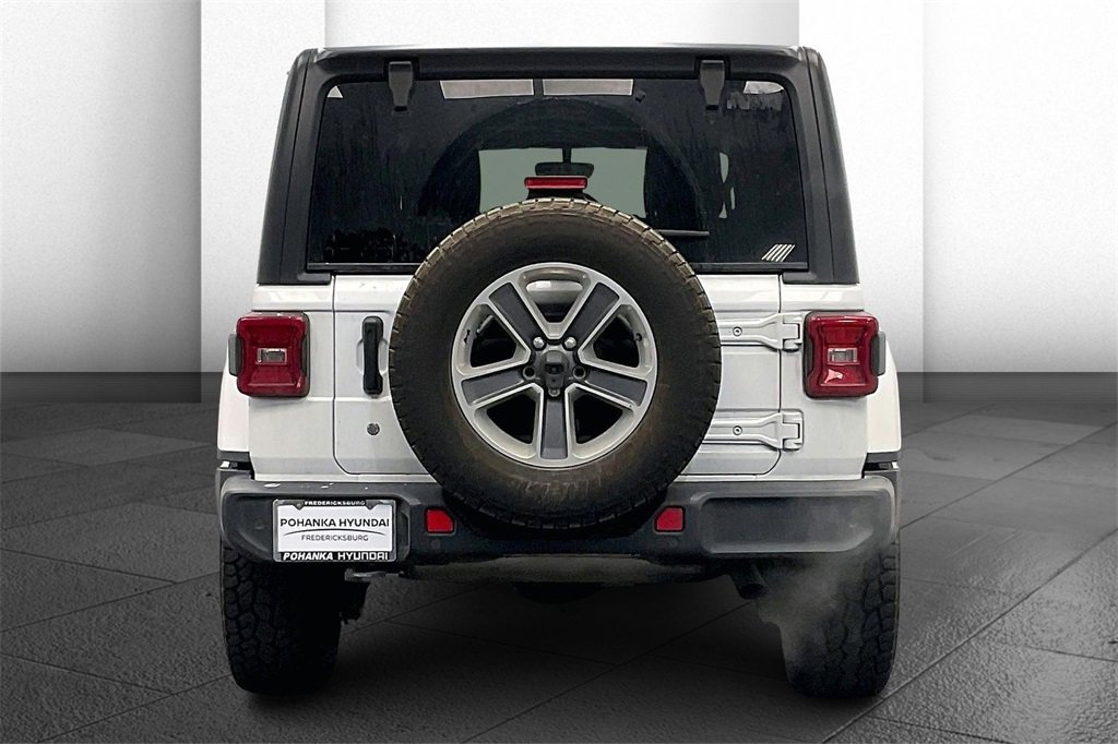 Used 2018 Jeep Wrangler Unlimited Sahara image 3