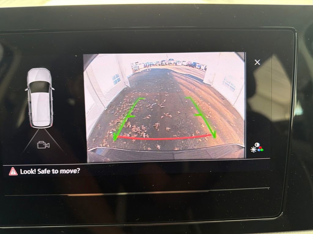 New 2026 Volkswagen Taos S image 21