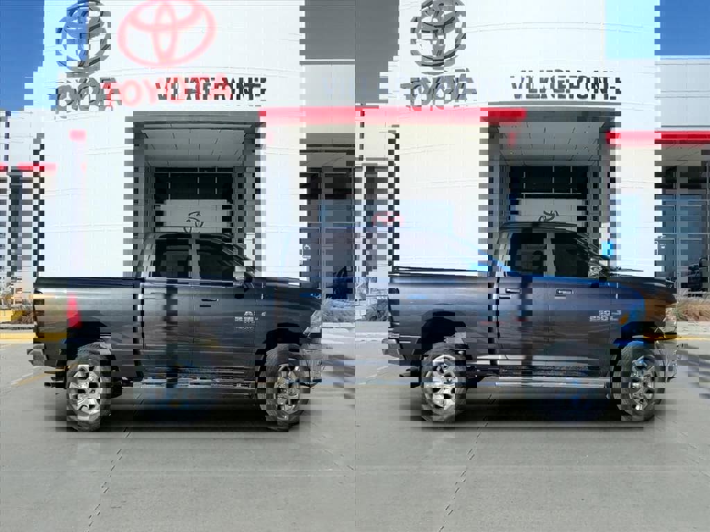 Used 2018 RAM 2500 Big Horn image 2