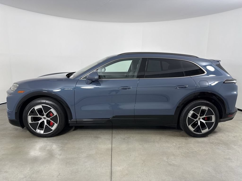New 2026 Porsche Cayenne Turbo AWD/4WD image 2
