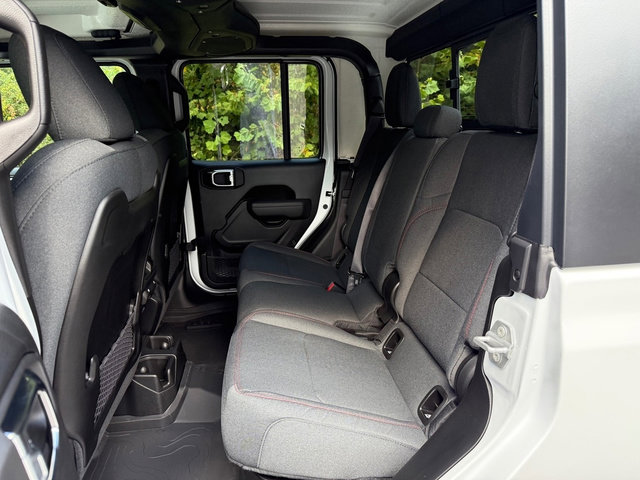 New 2025 Jeep Gladiator Rubicon image 16