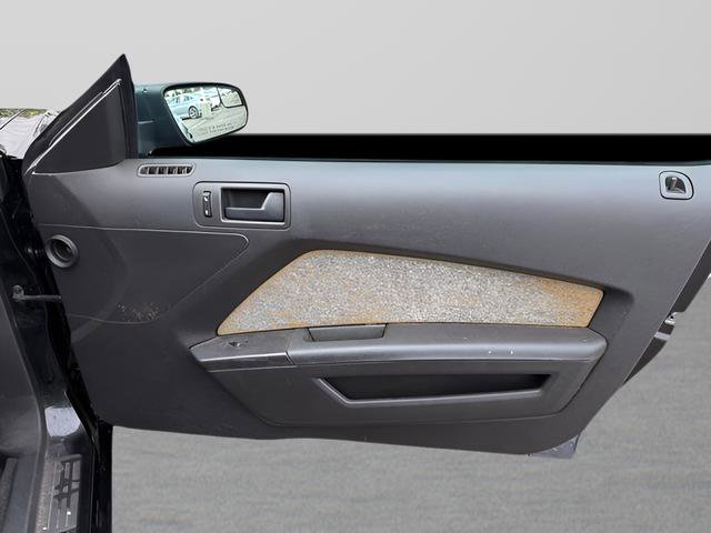 Used 2013 Ford Mustang Coupe image 19
