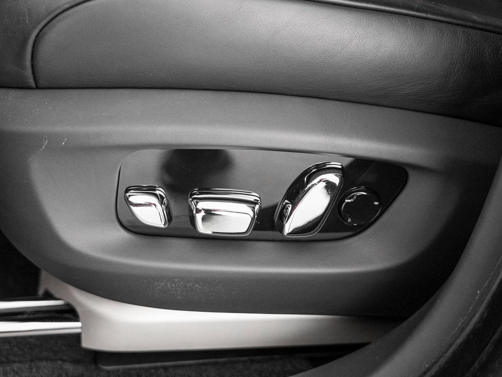 Certified 2023 Rolls-Royce Ghost AWD/4WD image 17