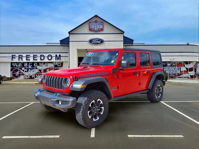 Used 2025 Jeep Wrangler Unlimited Rubicon 4xe w/ Convenience Group AWD/4WD image 3