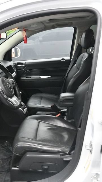 Used 2017 Jeep Compass High Altitude AWD/4WD image 10