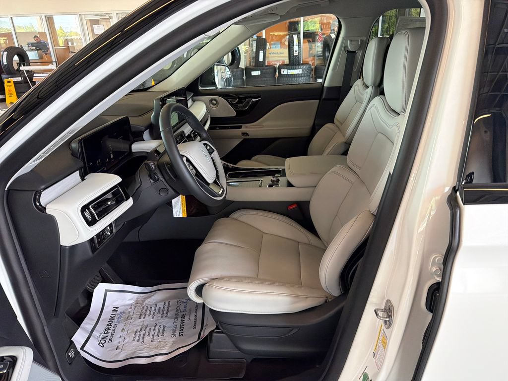 New 2026 Lincoln Aviator Reserve AWD/4WD image 13