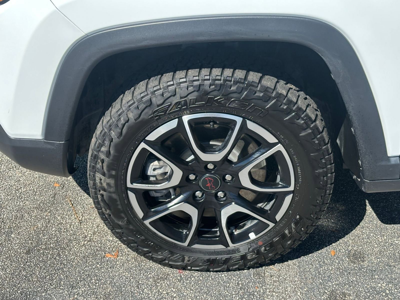 Used 2025 Jeep Compass Trailhawk w/ Trailer Tow Group image 30