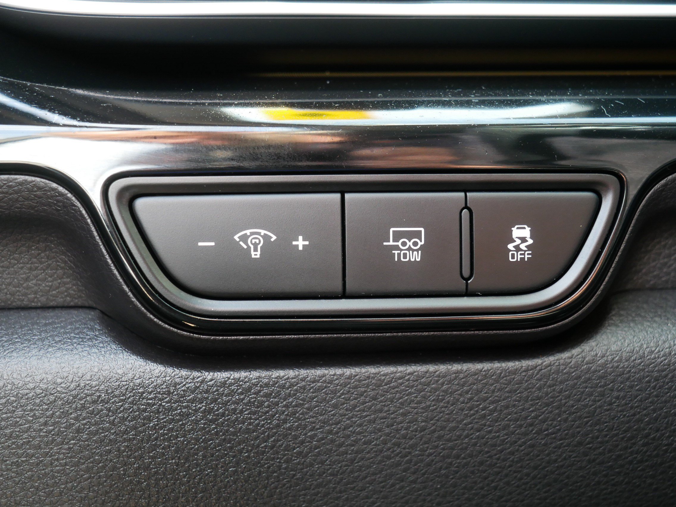 Certified 2025 Kia Carnival SX Prestige FWD image 26