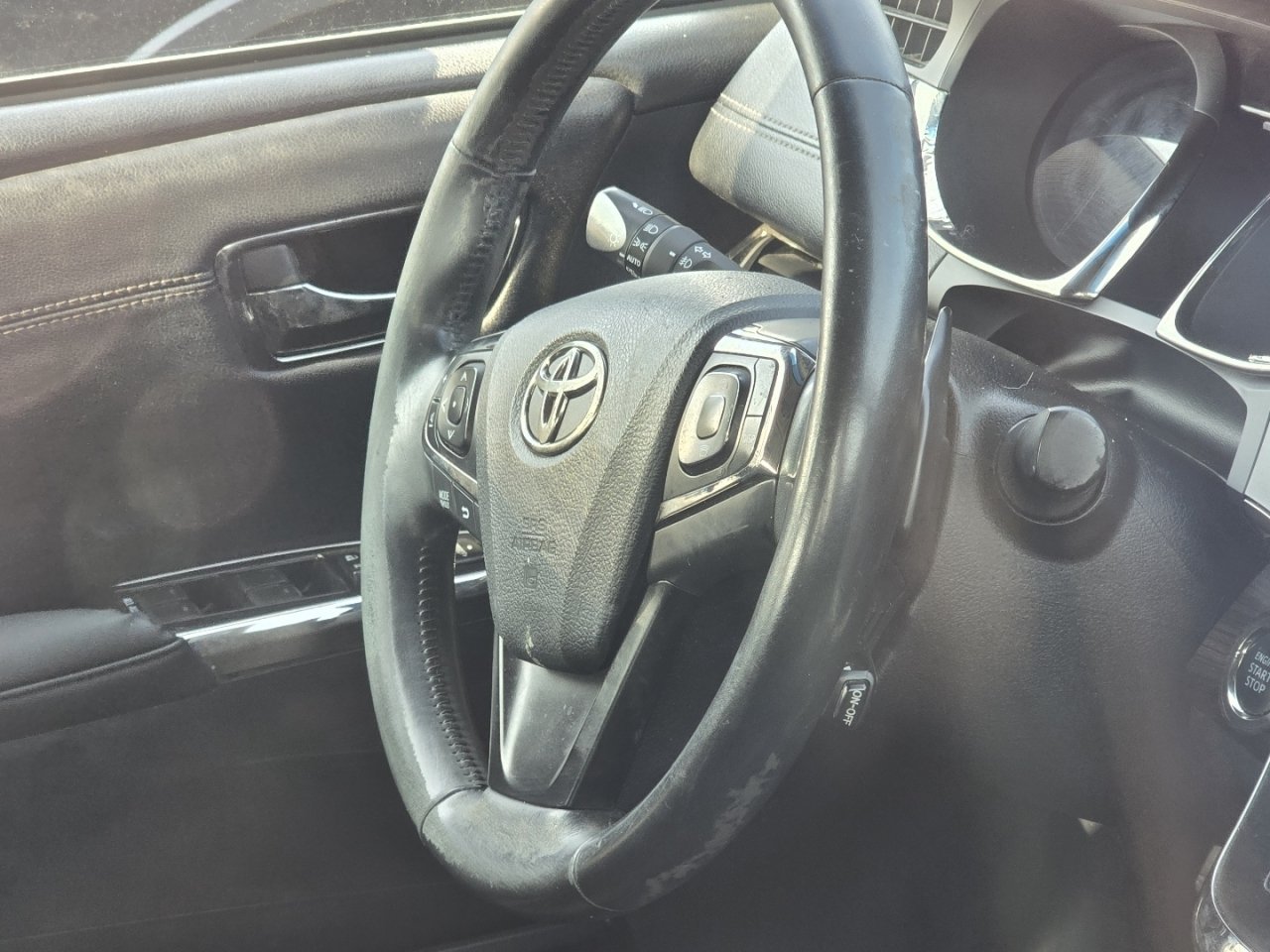 Used 2013 Toyota Avalon XLE Touring FWD image 16