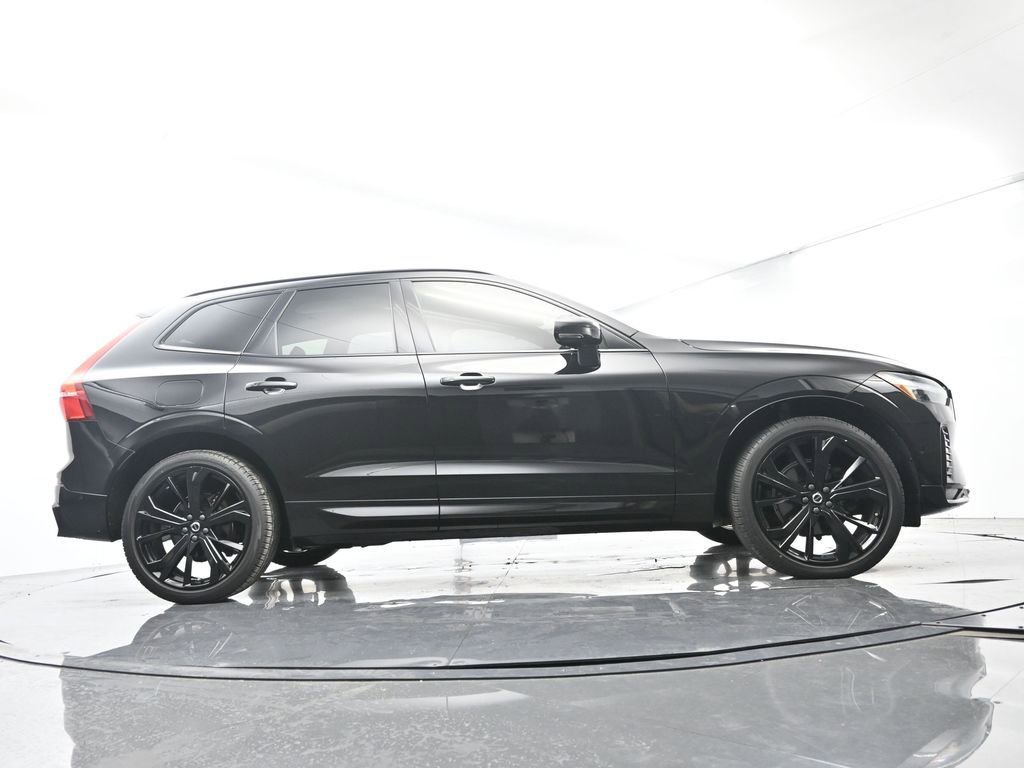 Used 2024 Volvo XC60 B5 Ultimate w/ Protection Package Premier AWD/4WD image 50