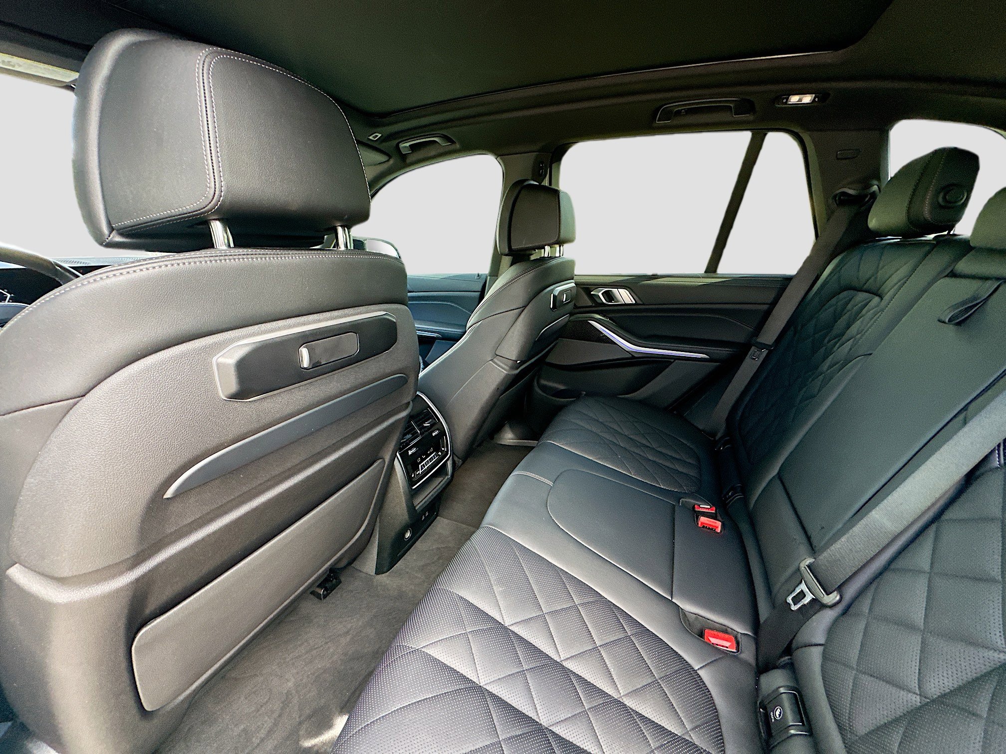 Certified 2024 BMW X5 M60i w/ Executive Package image 27