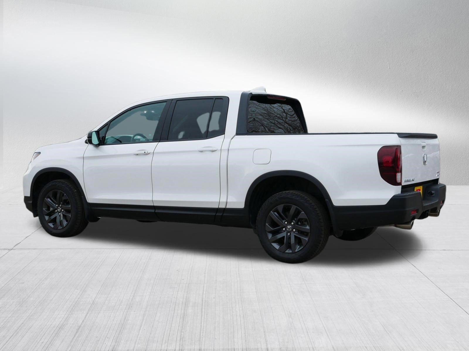 Used 2023 Honda Ridgeline Sport image 5