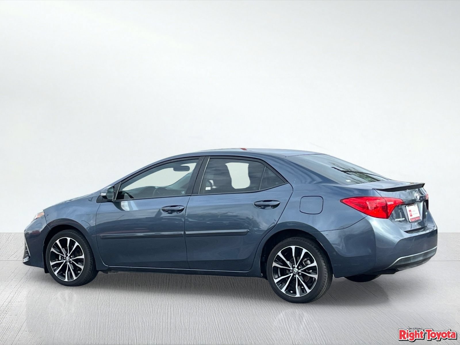 Certified 2018 Toyota Corolla SE FWD image 5