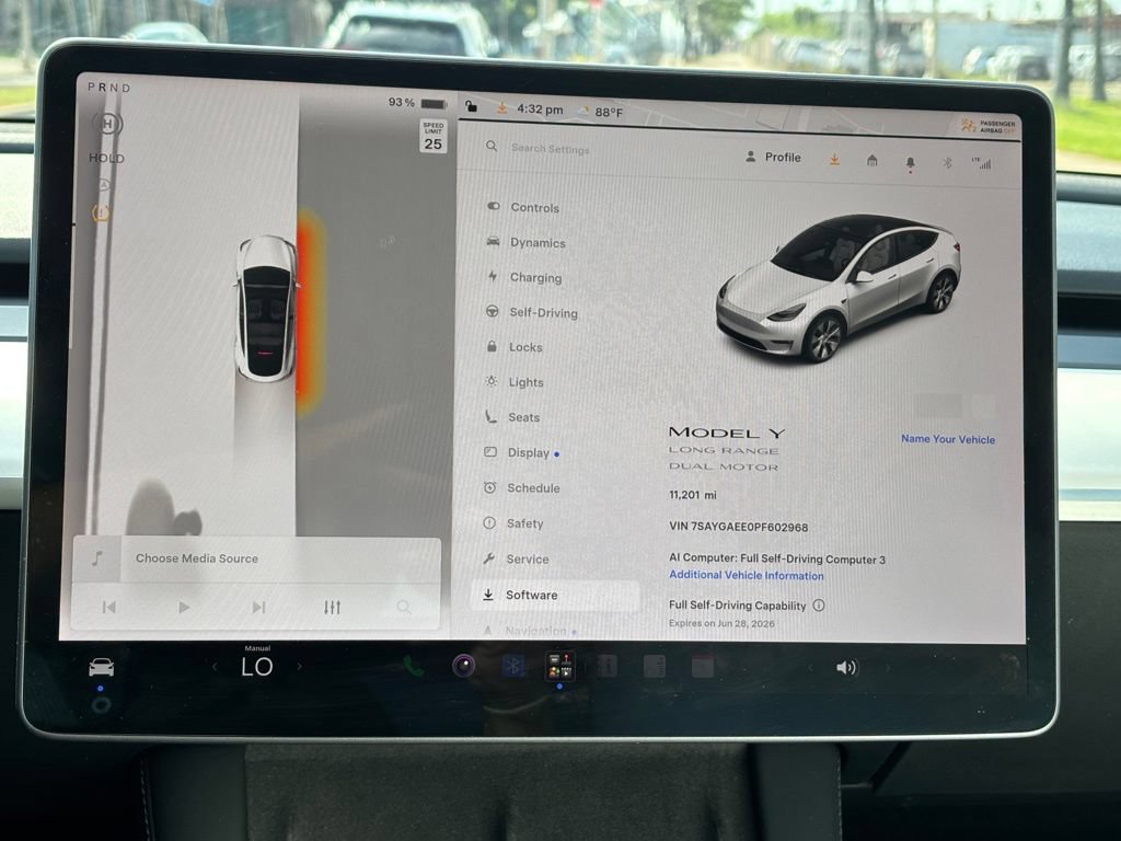 Used 2023 Tesla Model Y Long Range AWD/4WD image 20