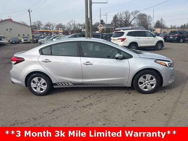 Used 2018 Kia Forte LX image 2