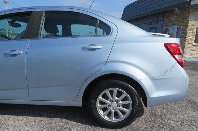 Used 2017 Chevrolet Sonic LT w/ Convenience Package image 26