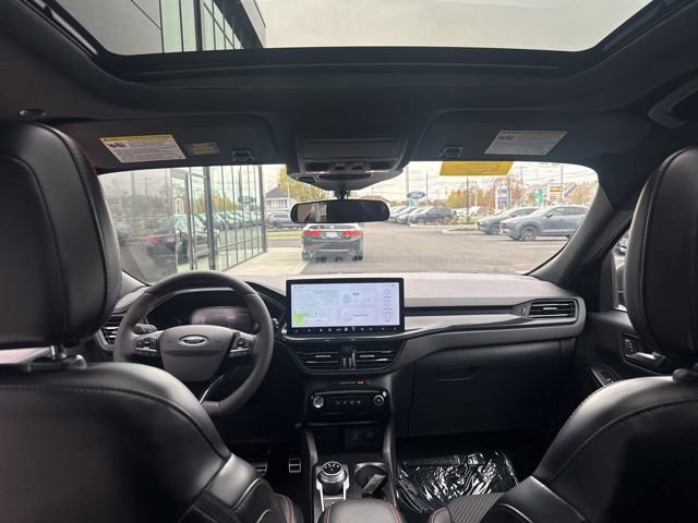 Used 2023 Ford Escape ST-Line w/ Tech Pack #1 AWD/4WD image 11