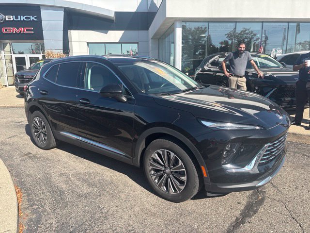 Used 2024 Buick Envision Preferred AWD/4WD image 3