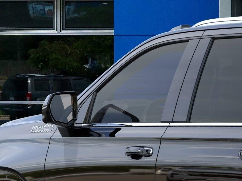 New 2026 Chevrolet Suburban High Country AWD/4WD image 12
