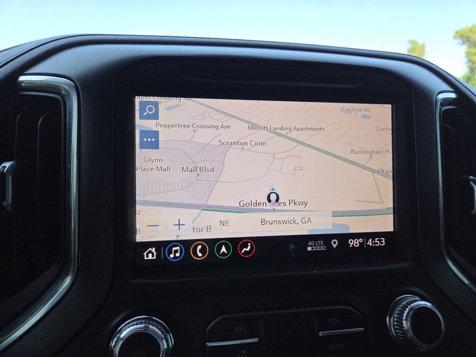 Used 2019 GMC Sierra 1500 AT4 w/ AT4 Premium Package AWD/4WD image 4