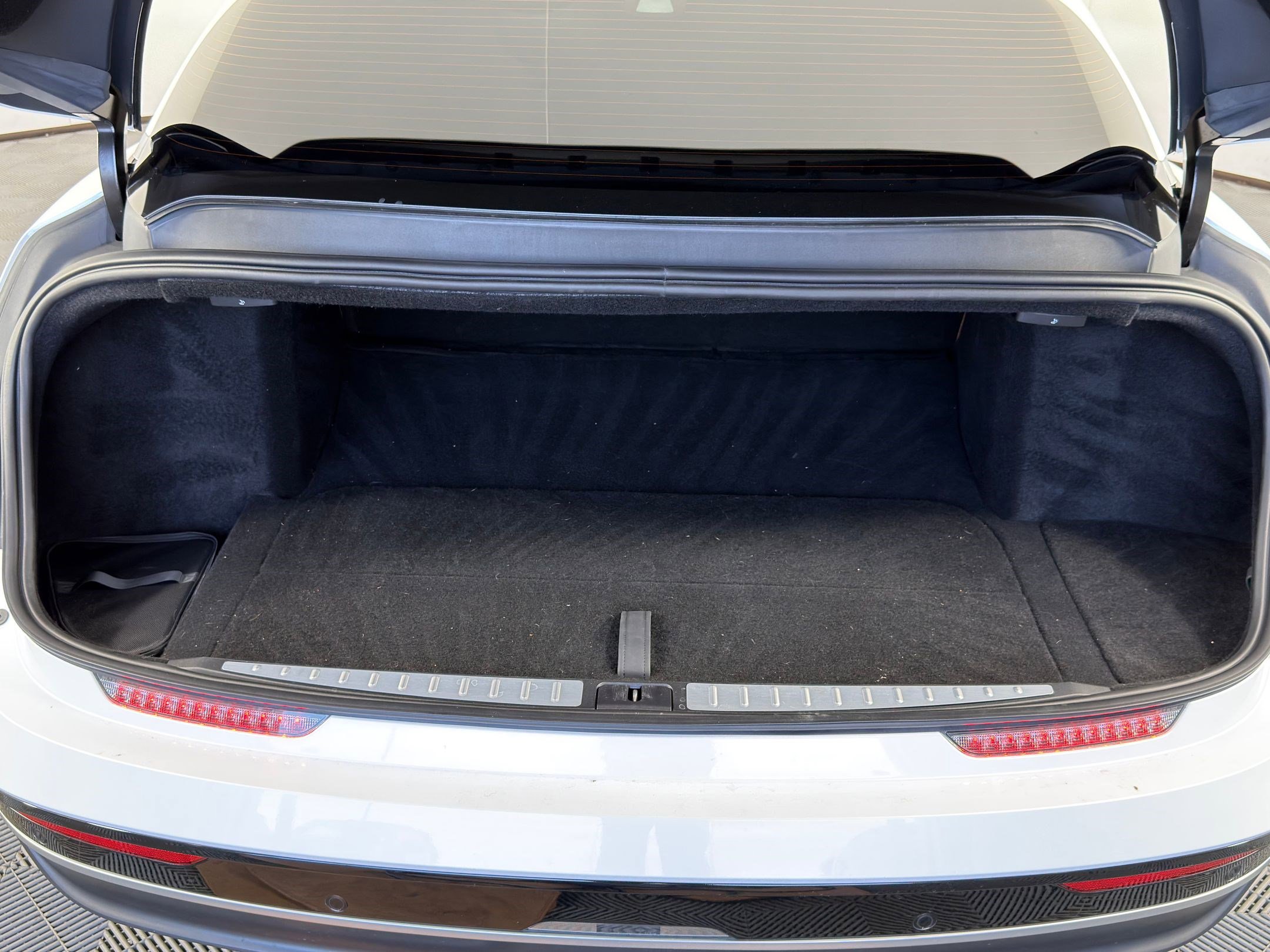 Used 2023 Lucid Air Touring image 32