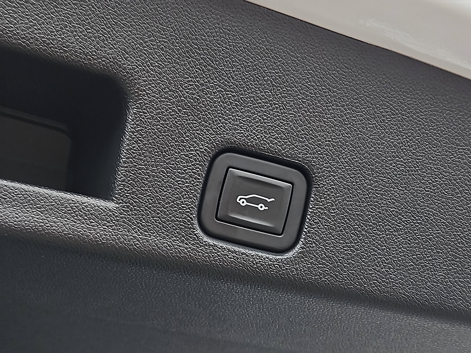 Certified 2025 GMC Acadia Elevation image 29