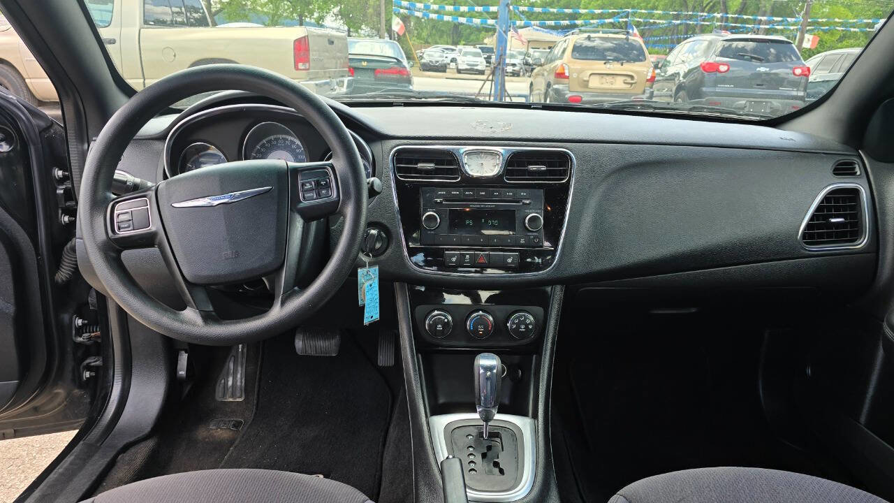 Used 2012 Chrysler 200 LX image 9
