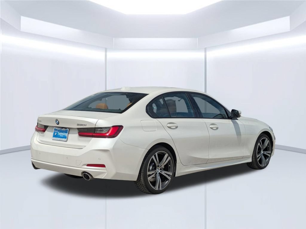Used 2023 BMW 330i Sedan w/ Premium Package RWD image 6