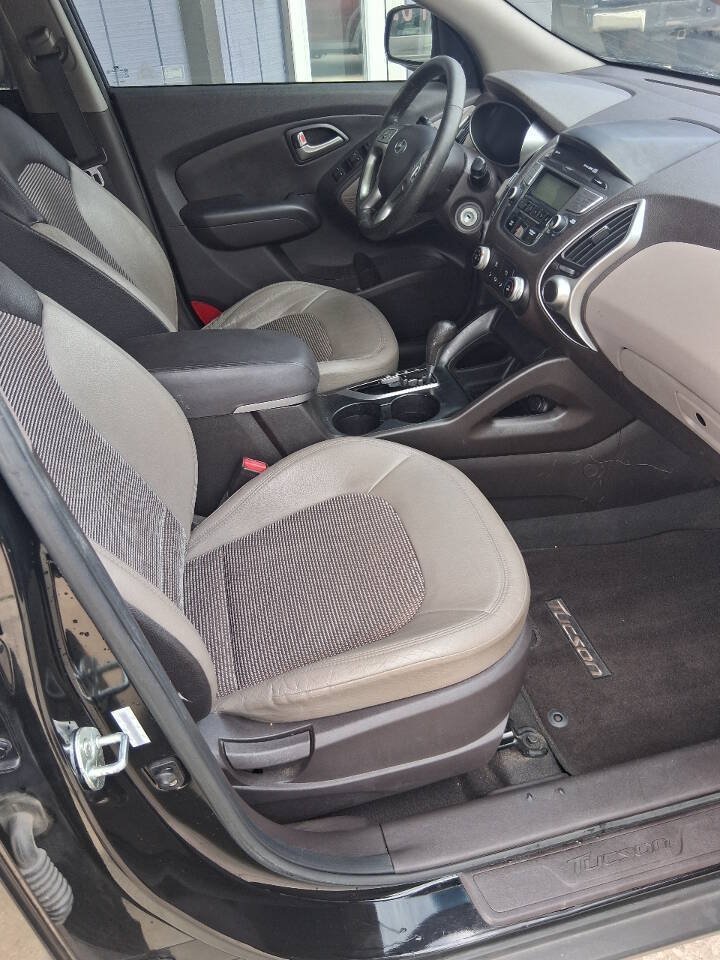 Used 2012 Hyundai Tucson GLS FWD image 7
