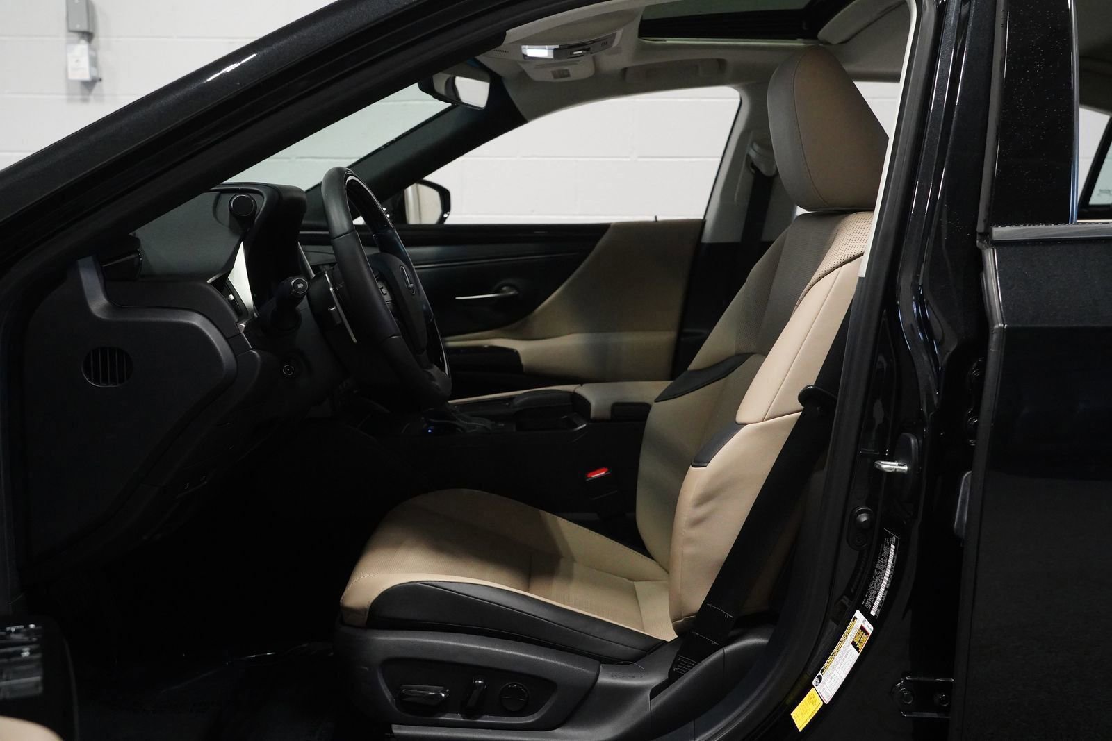 Used 2021 Lexus ES 350 w/ Premium Package image 12