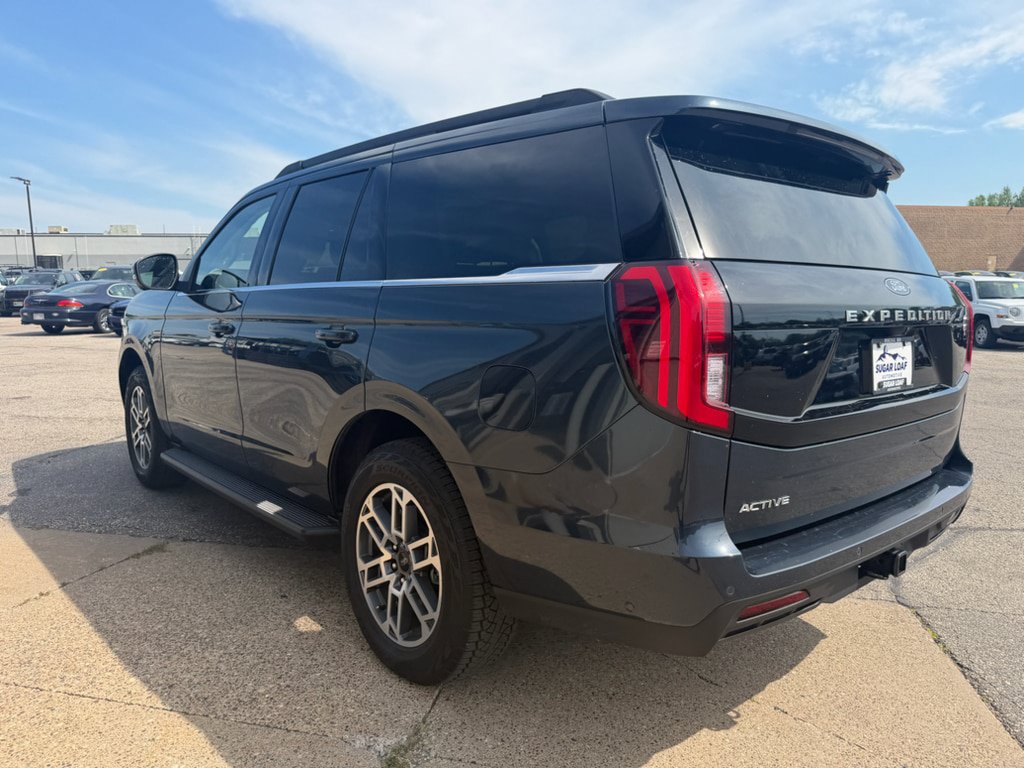 Used 2025 Ford Expedition Active AWD/4WD image 6