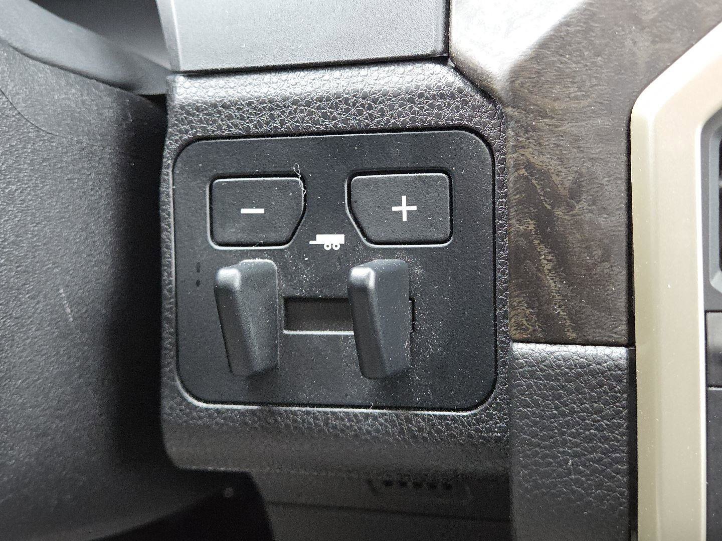 Used 2024 Toyota Tacoma Limited w/ Limited Package (LT) AWD/4WD image 24