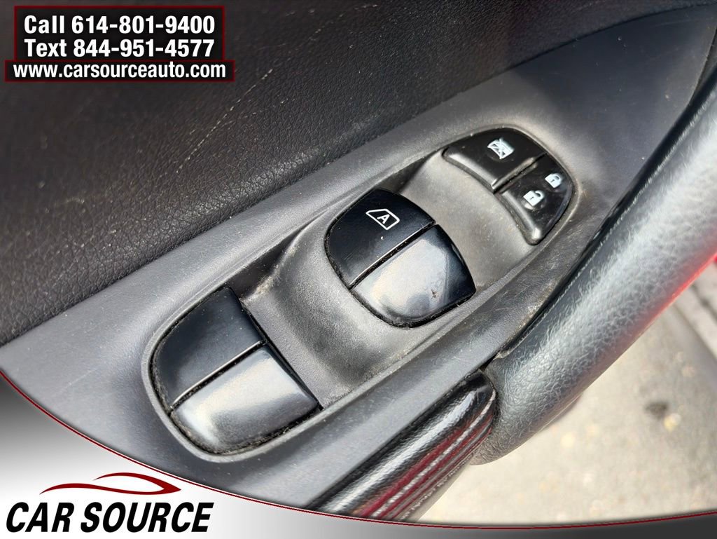 Used 2017 Nissan Rogue SV FWD image 16