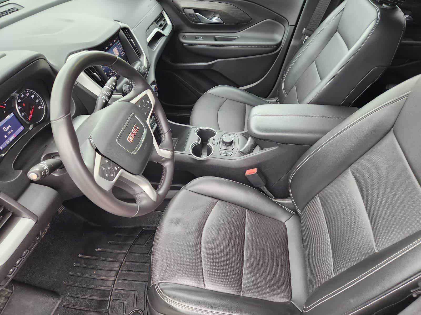 Used 2022 GMC Terrain SLT w/ Tech Package FWD image 11