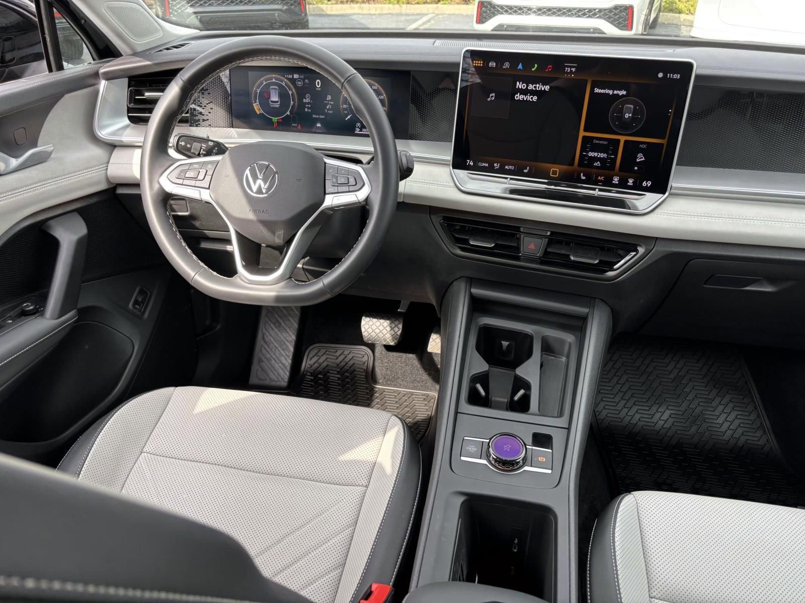 Certified 2025 Volkswagen Tiguan SE AWD/4WD image 29