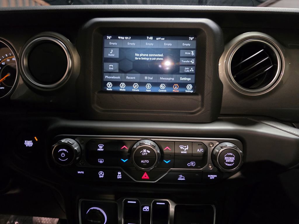 Used 2021 Jeep Wrangler Unlimited Sahara AWD/4WD image 10